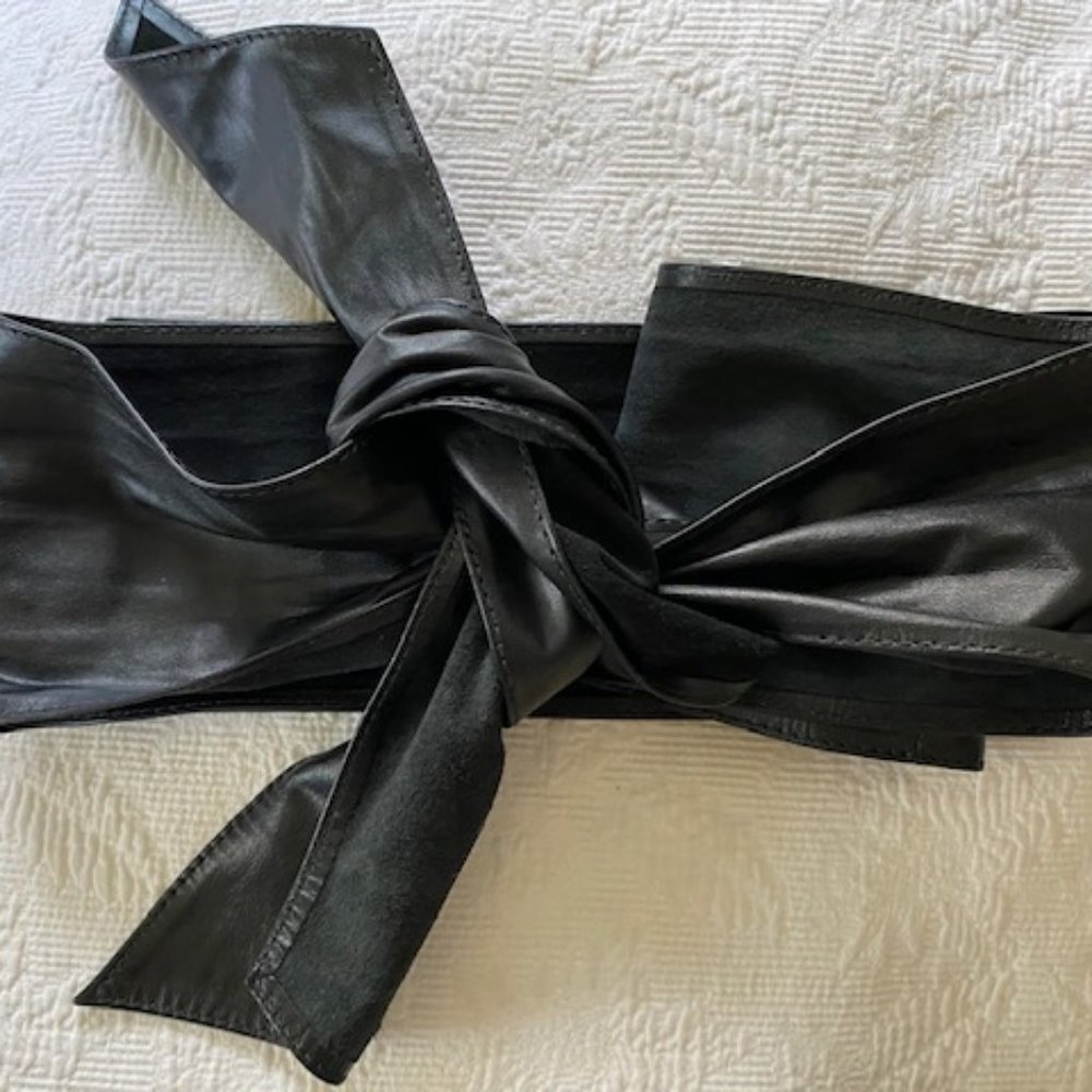 3 wide band black leather belts